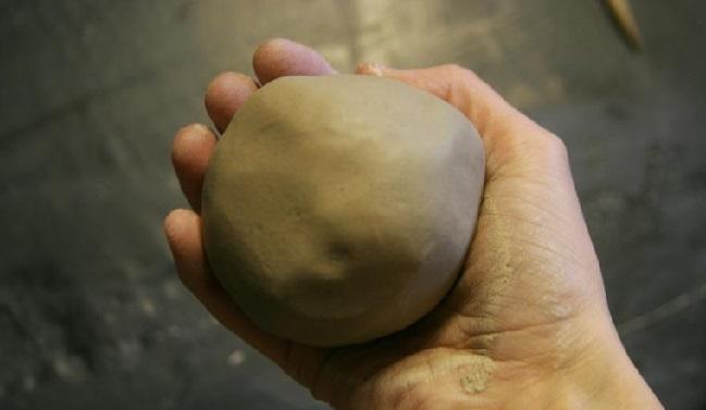 Что представляет собой полимерная глина и как её сделать своими руками