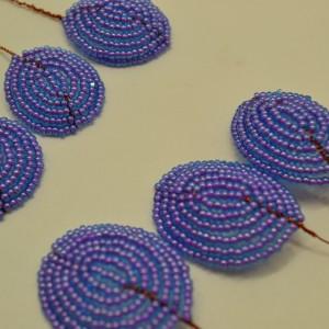 Цветы из бисера, французская техника плетения. Альстромерия