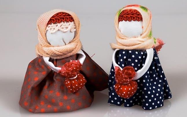 Славянские куклы из дерева